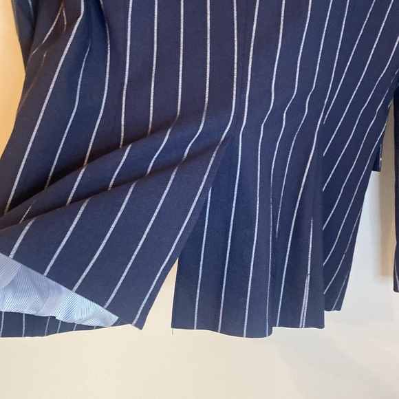 Classic Blue & White Double Breast Pinstriped Blazer - Medium - Picture 4 of 9